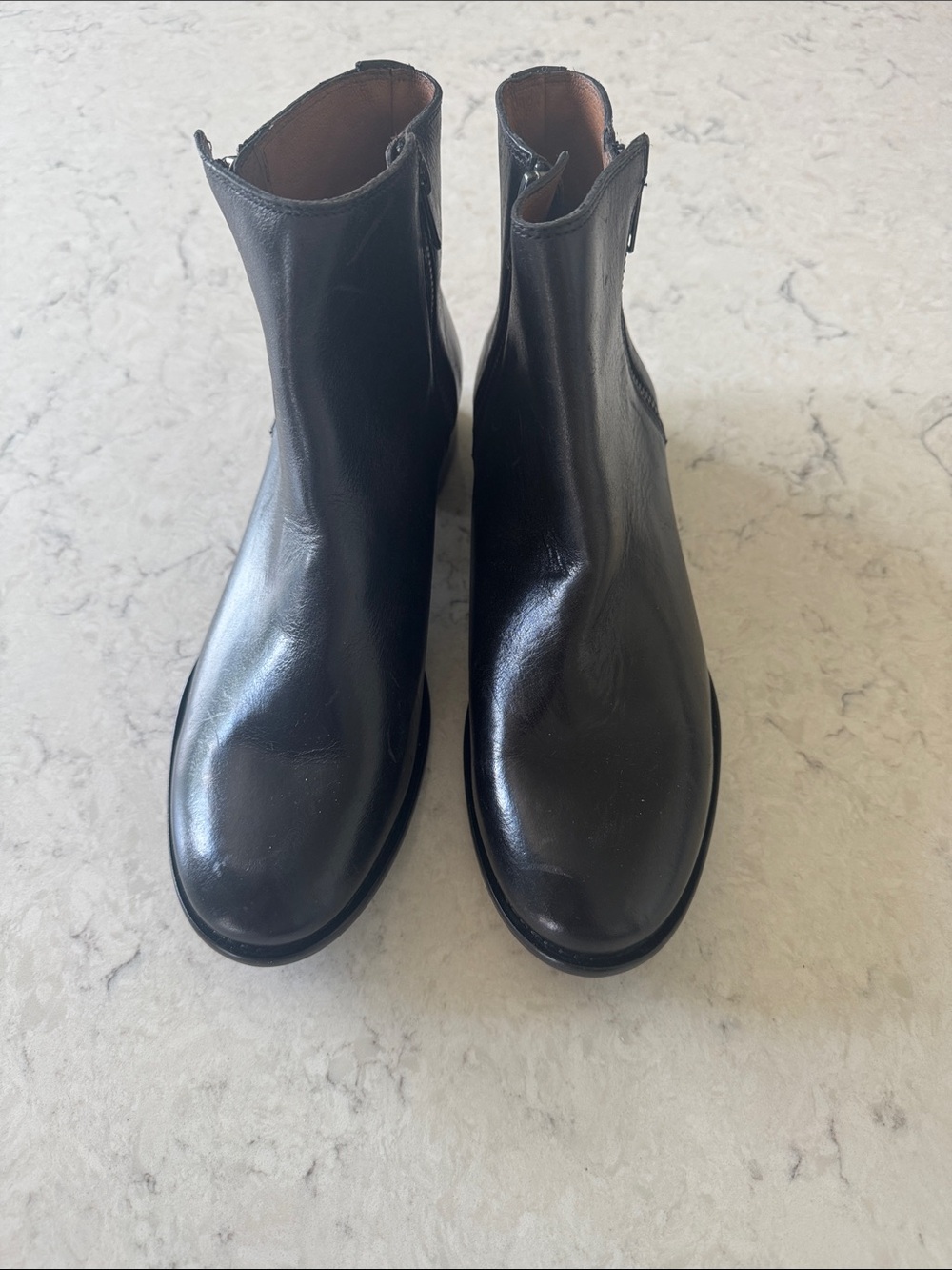 Frye Black Leather Zip Ankle Boots size 8.5 B - Picture 3 of 7